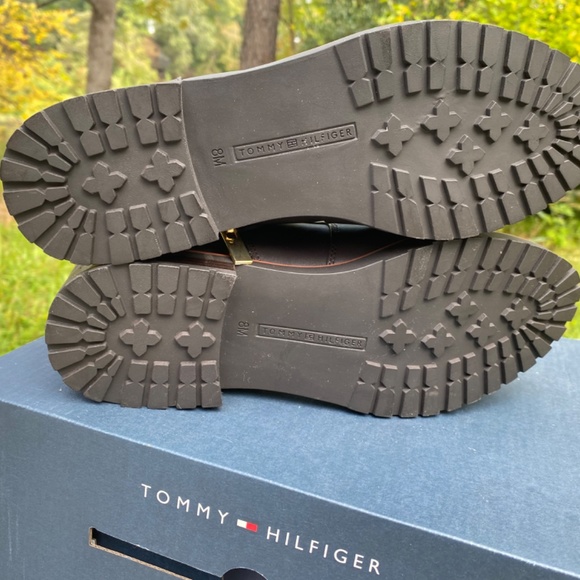 Federik Faux Leather Booties Womens sz 8 TOMMY HILFIGER New in Box - Picture 3 of 11